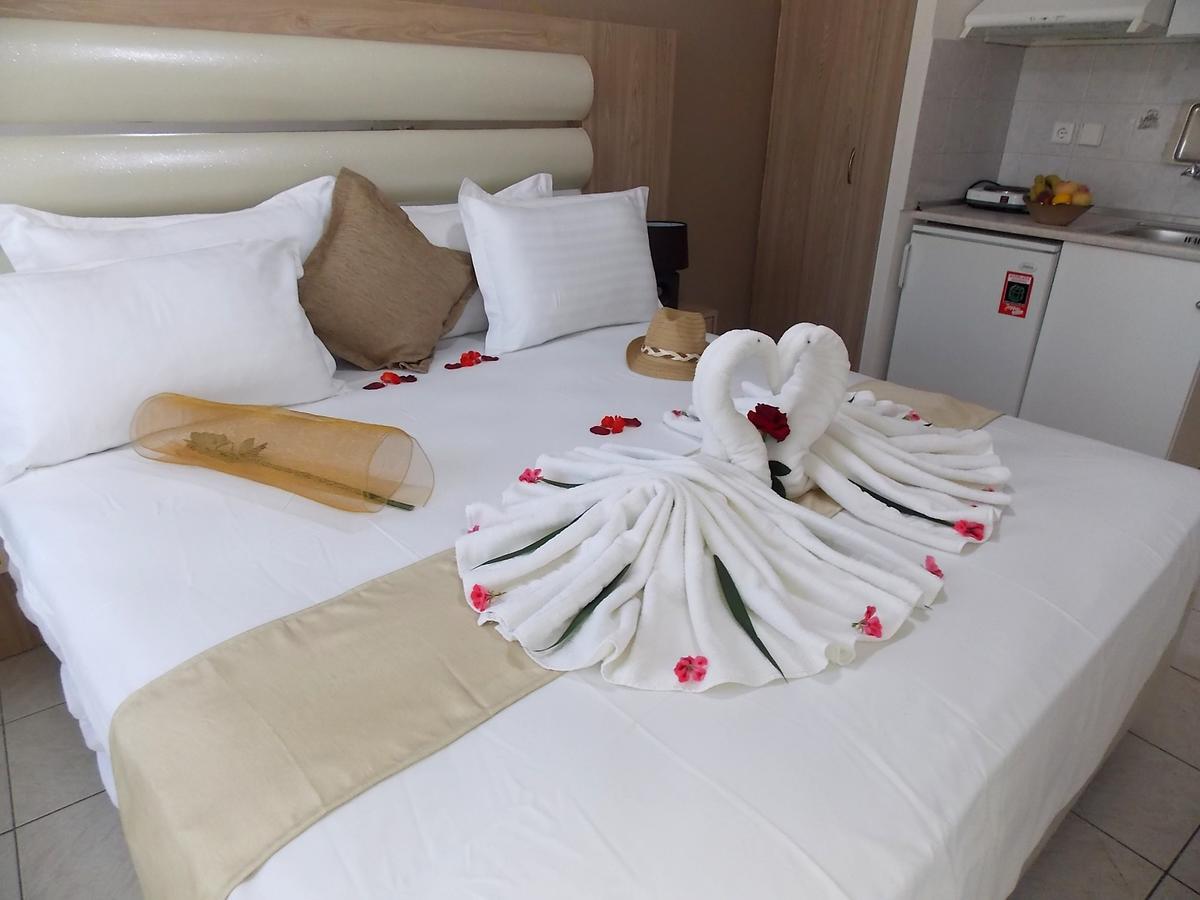Kentia Apartment