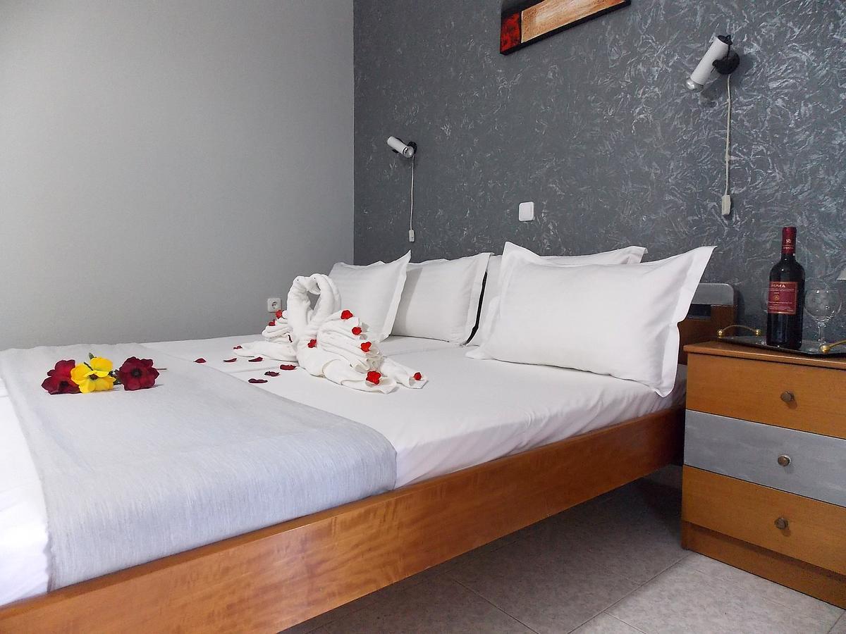 Kentia Apartment