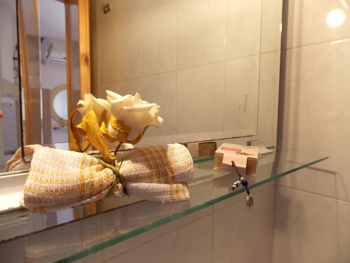 Kentia Apartment